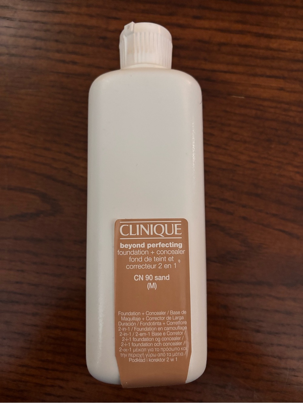 Clinique Beyond Perfecting CN 90 Sand White Bottle